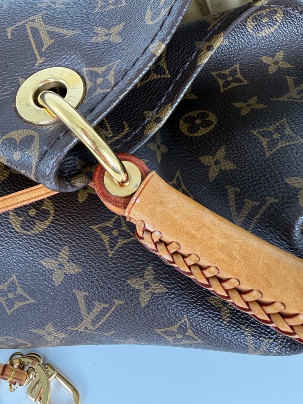 LOUIS VUITTON Artsy MM Monogram Canvas Brown Tote Shoulder Bag - Picture 15 of 15
